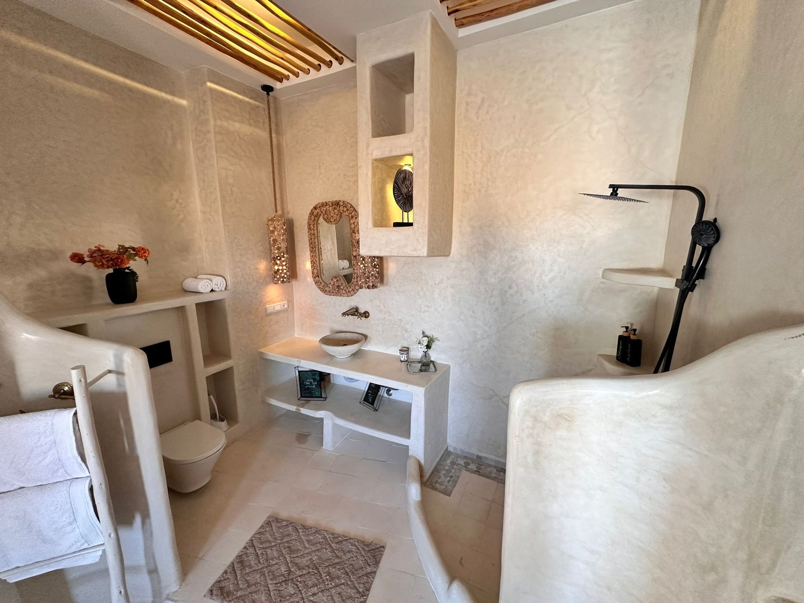 صورة من دار السلام